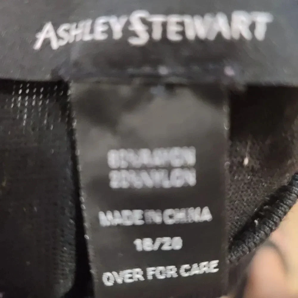 Ashley Stewart plus size feather cap sleeve shirt top blous black 18 20 - Picture 2 of 3